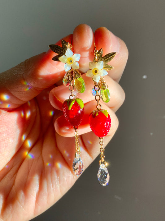 Super Realistic Strawberry Blossom Earrings~ Peridot, Mother of Pearl, Artisan-made Glass, 18k Gold-Plated Crystal Fruit jewelry